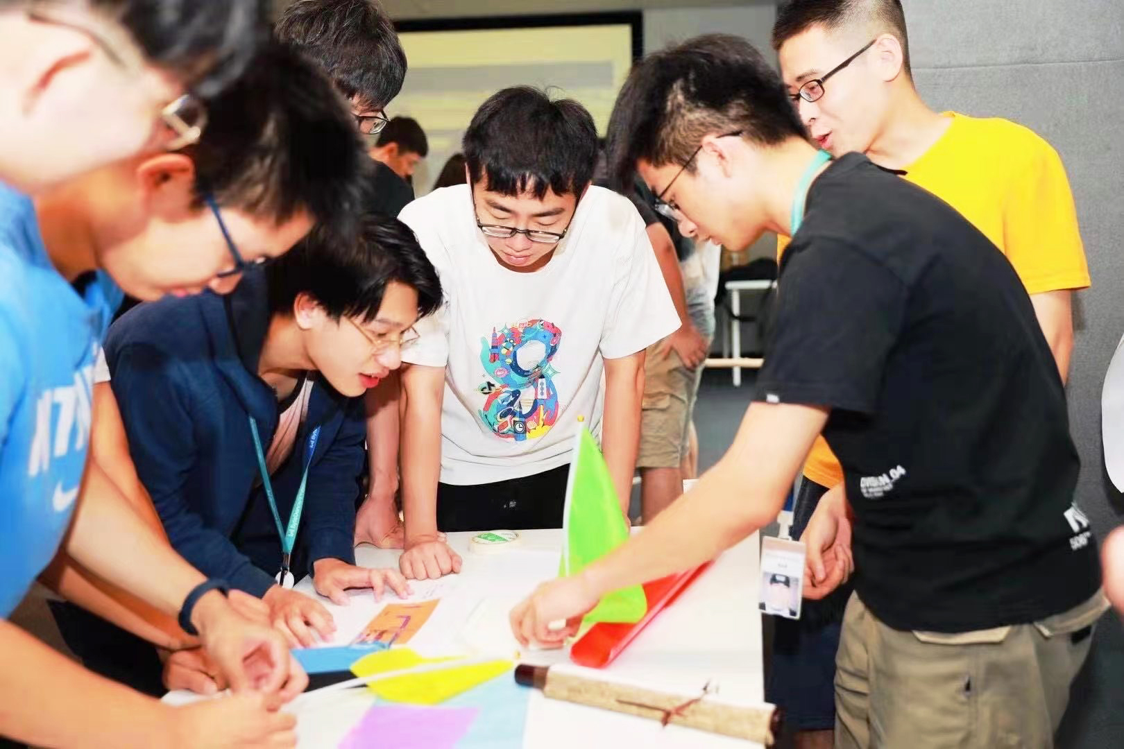球队整体合作无间，各司其职成功大胜的简单介绍